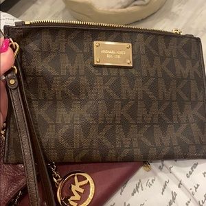 Brand new never worn , micheal kors brown wrislet